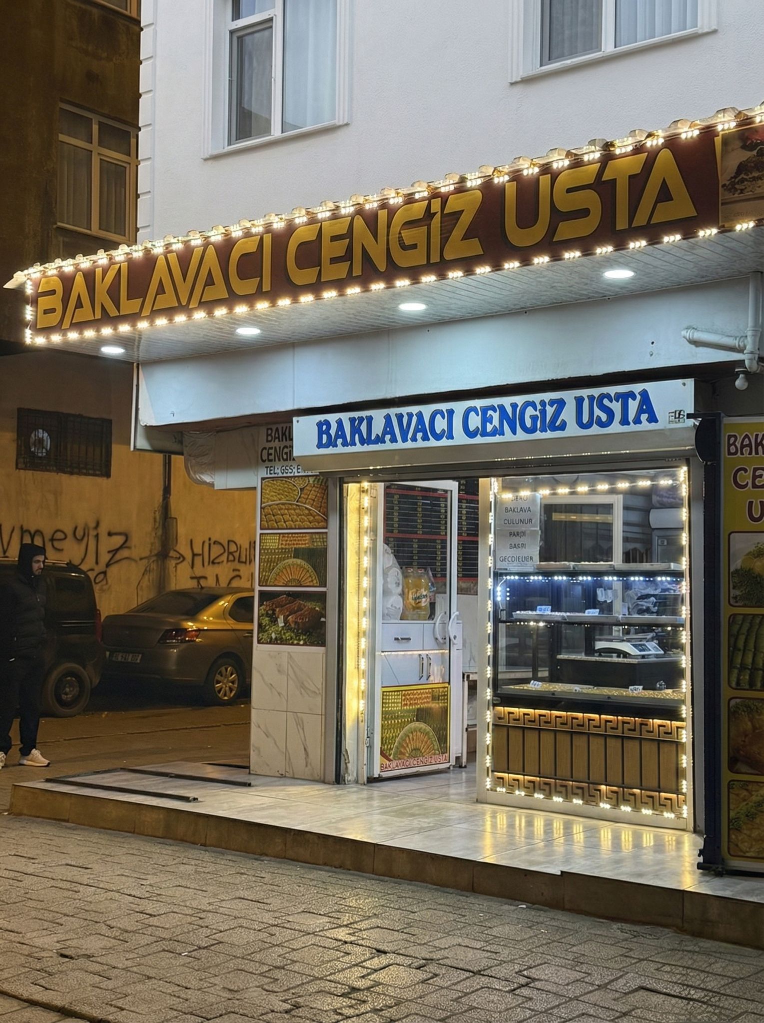 Cengiz Usta Baklavaları 